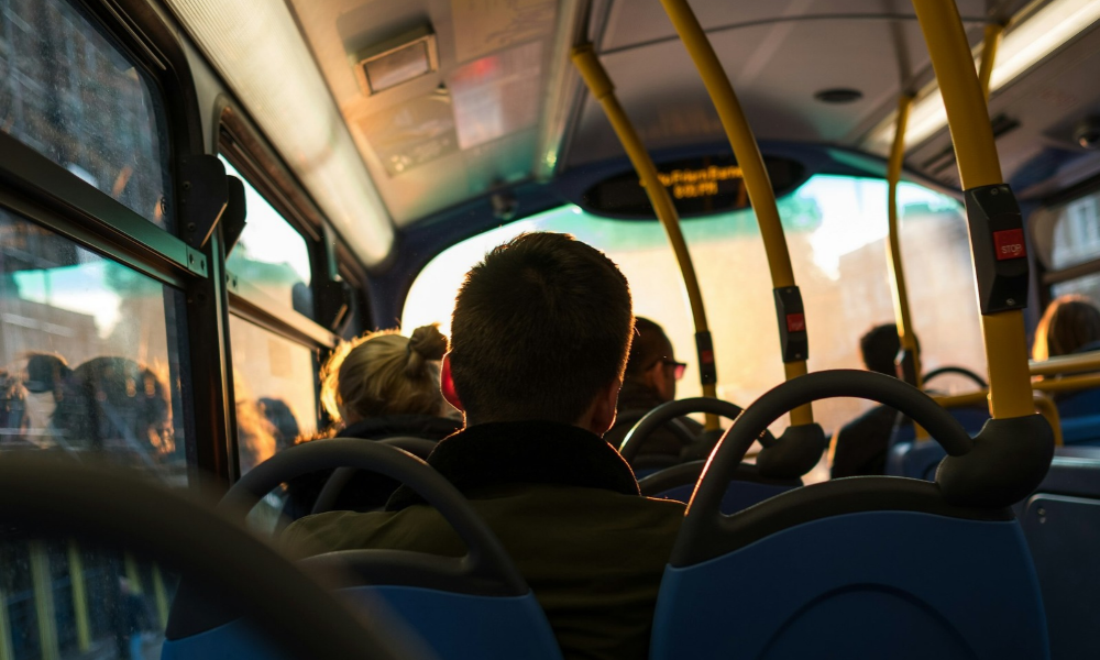 Un long trajet, un défi supplémentaire pour les élèves